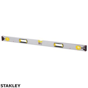 Nivel Stanley 48”. Cuerpo de aluminio con imán y mango ergonómico profesional.
